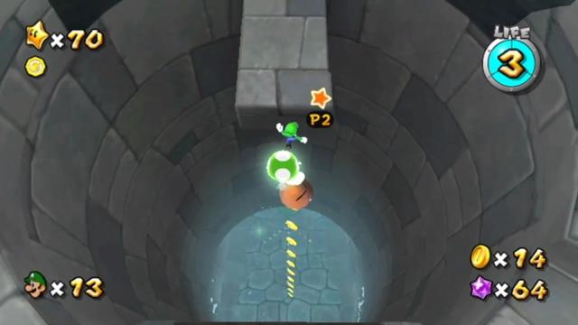 Luigi dropping down the center of the tower into another waterway.
